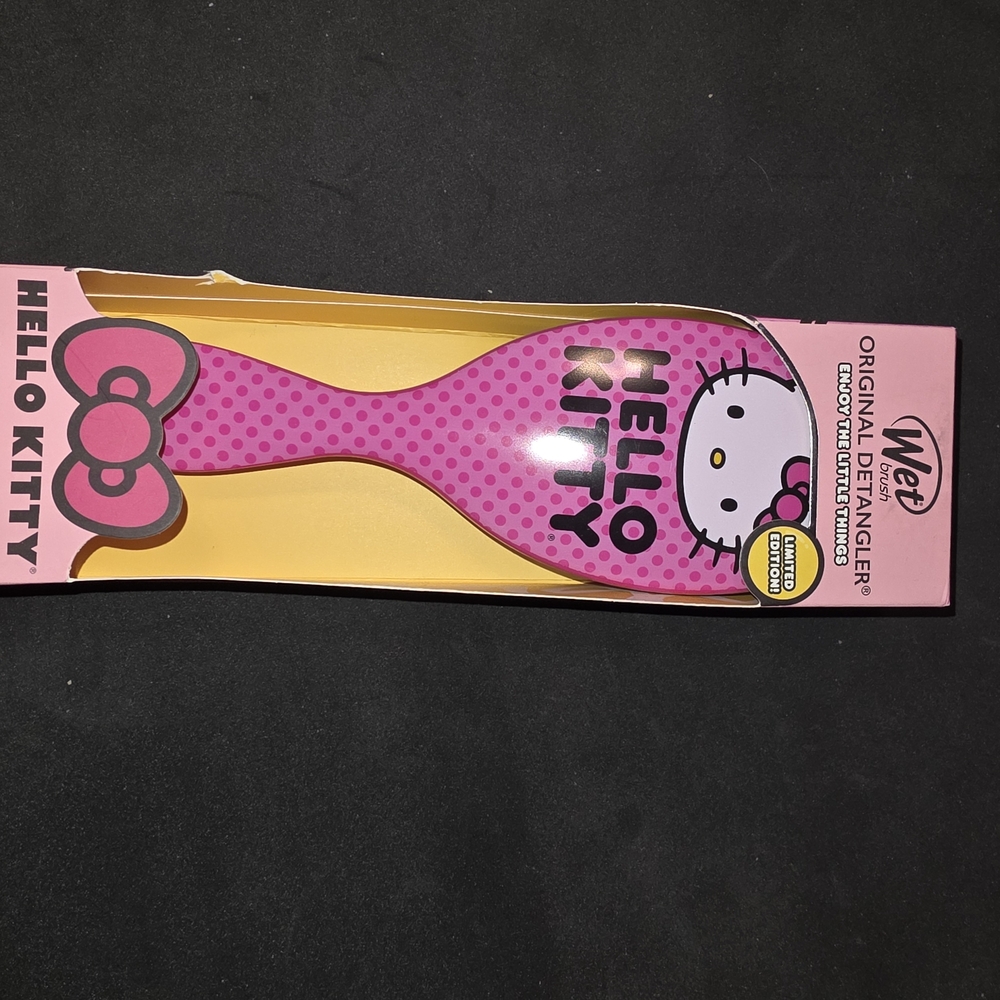 Hello Kitty Wet Brush Pink